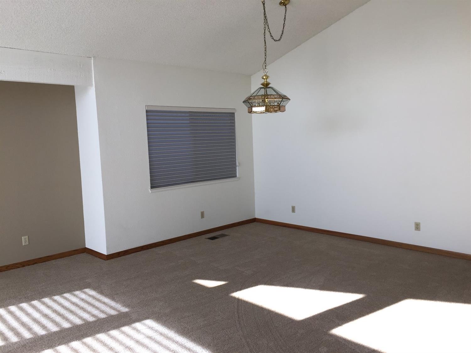 1317 Oakridge Dr, Modesto, CA 95351 photo 7