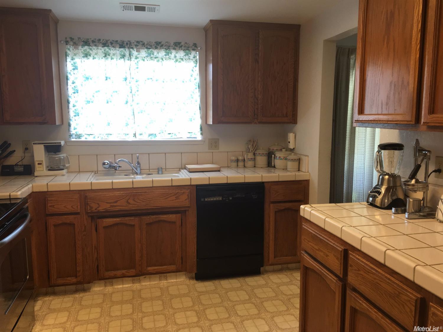 2405 Prairie Dr, Modesto, CA 95355 photo 9