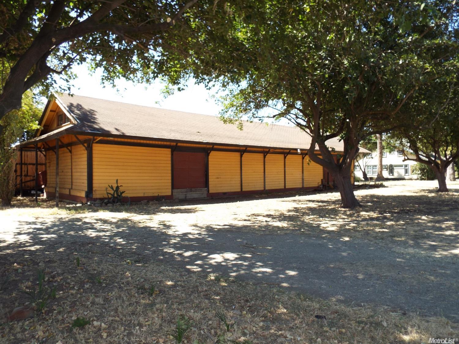 1518 E Las Palmas Ave, Patterson, CA 95363 photo 4