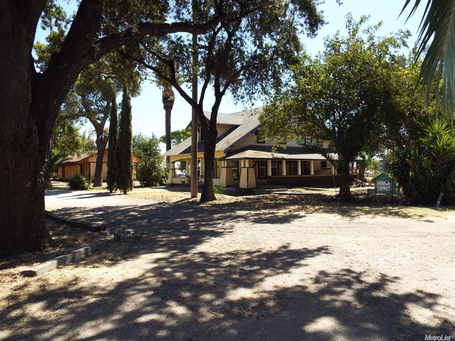 1518 E Las Palmas Ave, Patterson, CA 95363 photo 3