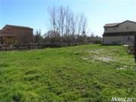 1304 Cassel Pl, Davis, CA 95616 photo 2