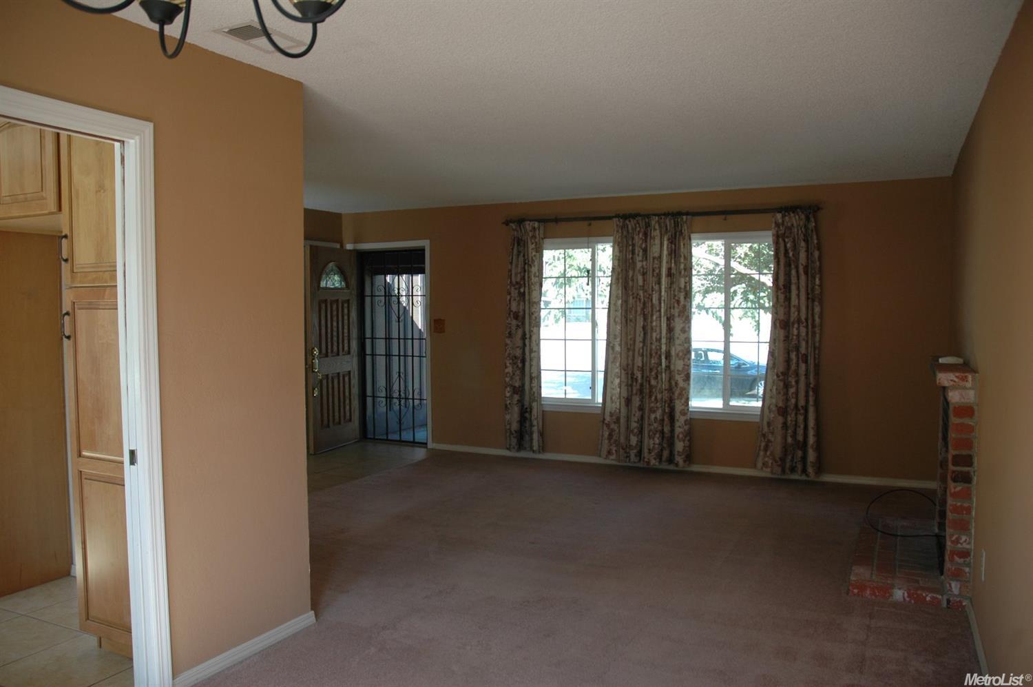 1370 Mcdermott Ct, Tracy, CA 95376 photo 2