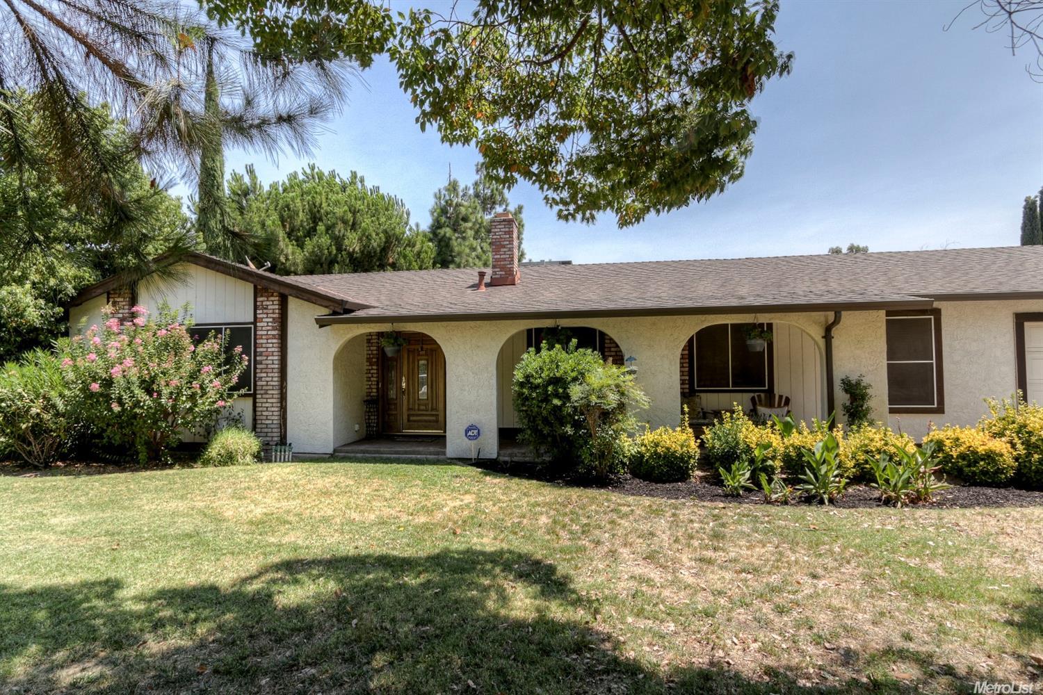 520 Greenview Pl, Manteca, CA 95337 photo 1
