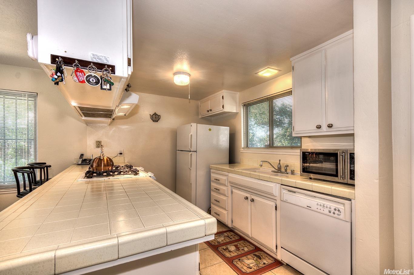 5970 Via Casitas, Carmichael, CA 95608 photo 4