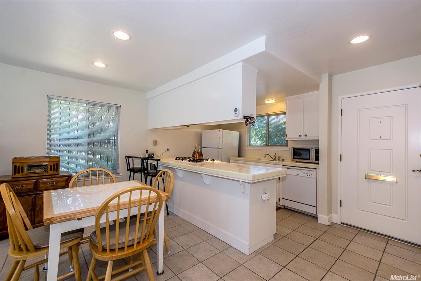 5970 Via Casitas, Carmichael, CA 95608 photo 6