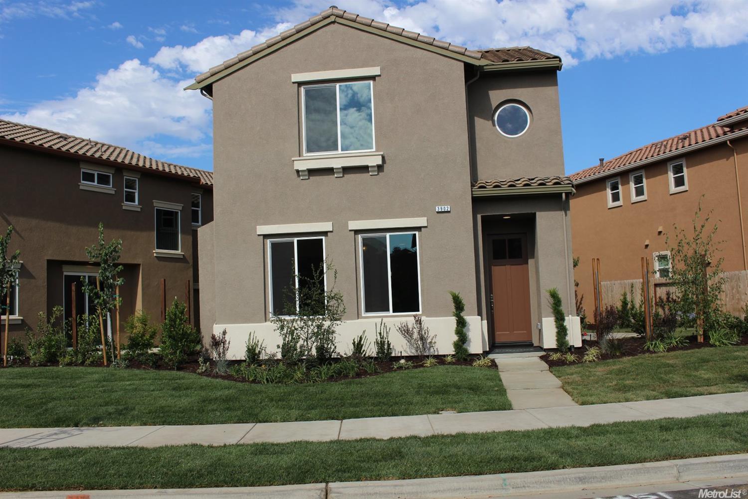 3902 Mulberry Dr, Turlock, CA 95382 photo 1