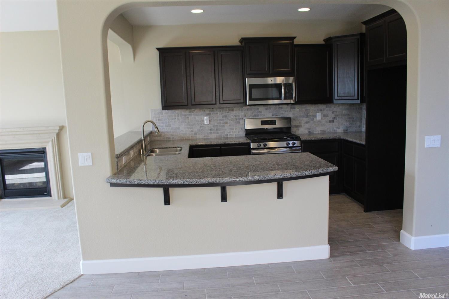 3902 Mulberry Dr, Turlock, CA 95382 photo 4