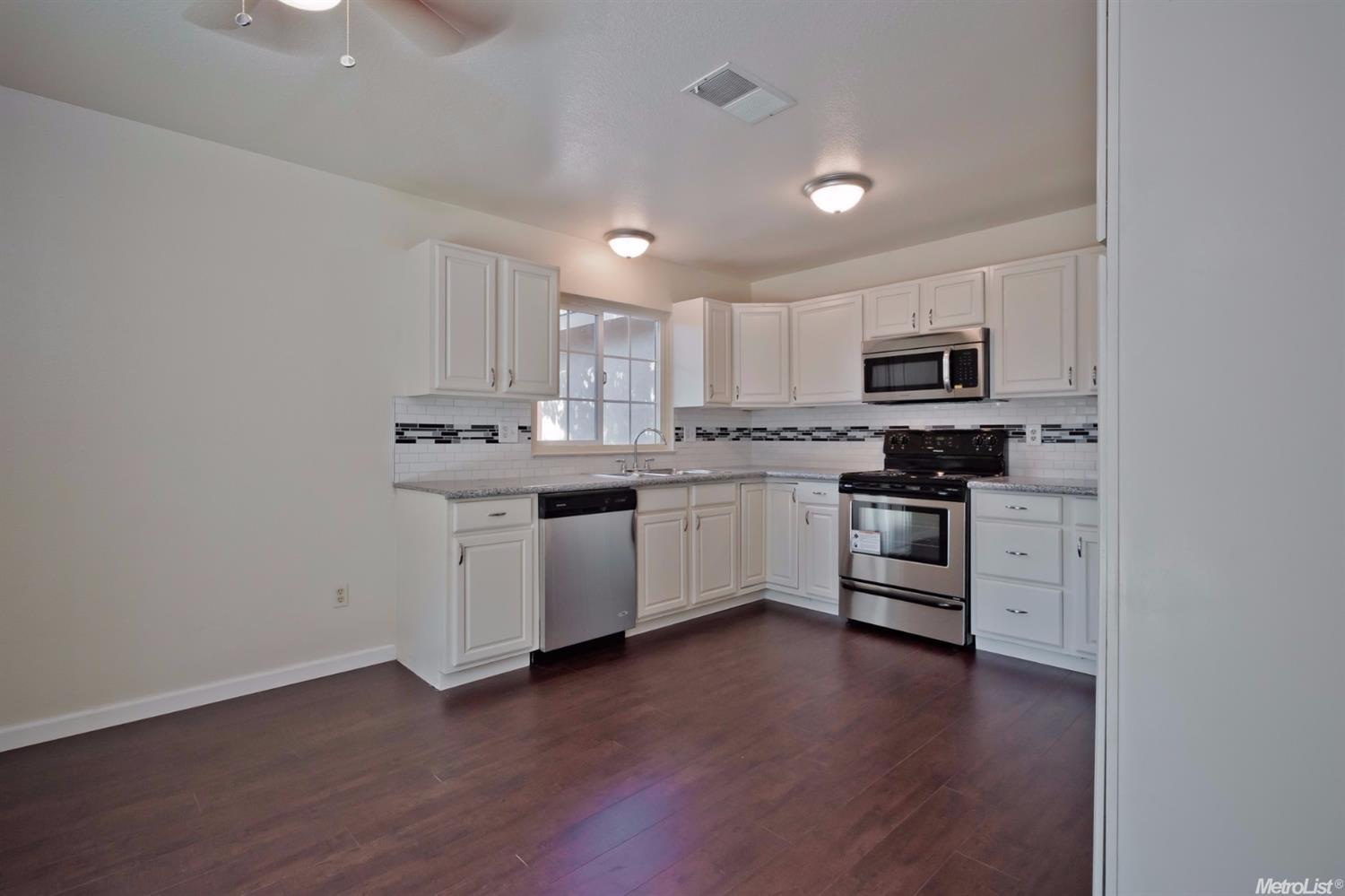 2824 Bateman Ln, Modesto, CA 95354 photo 7