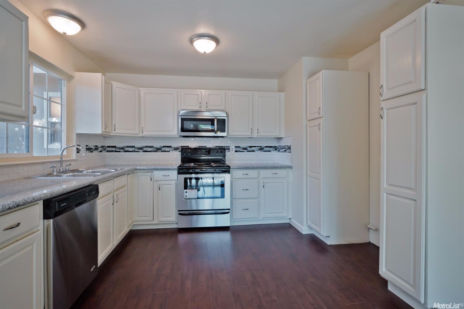 2824 Bateman Ln, Modesto, CA 95354 photo 8
