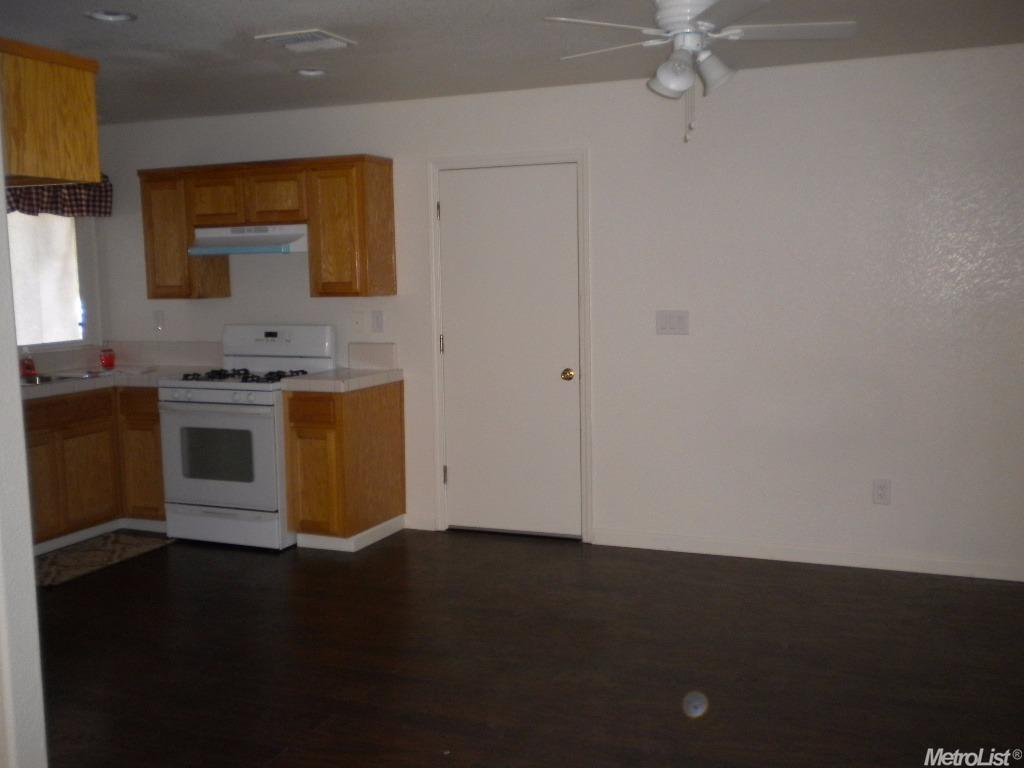 1705 Rancho Dr, Ceres, CA 95307 photo 2