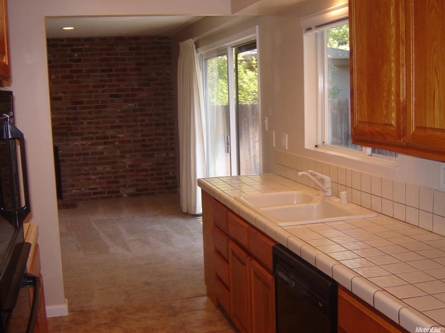 5508 Whitfield Way, Carmichael, CA 95608 photo 2