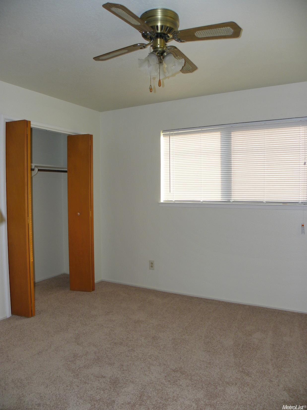 1306 Aurora St, Modesto, CA 95351 photo 10