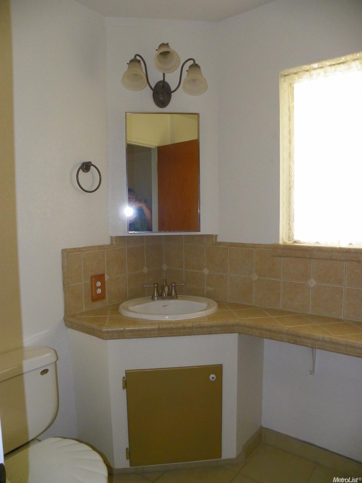 1306 Aurora St, Modesto, CA 95351 photo 13