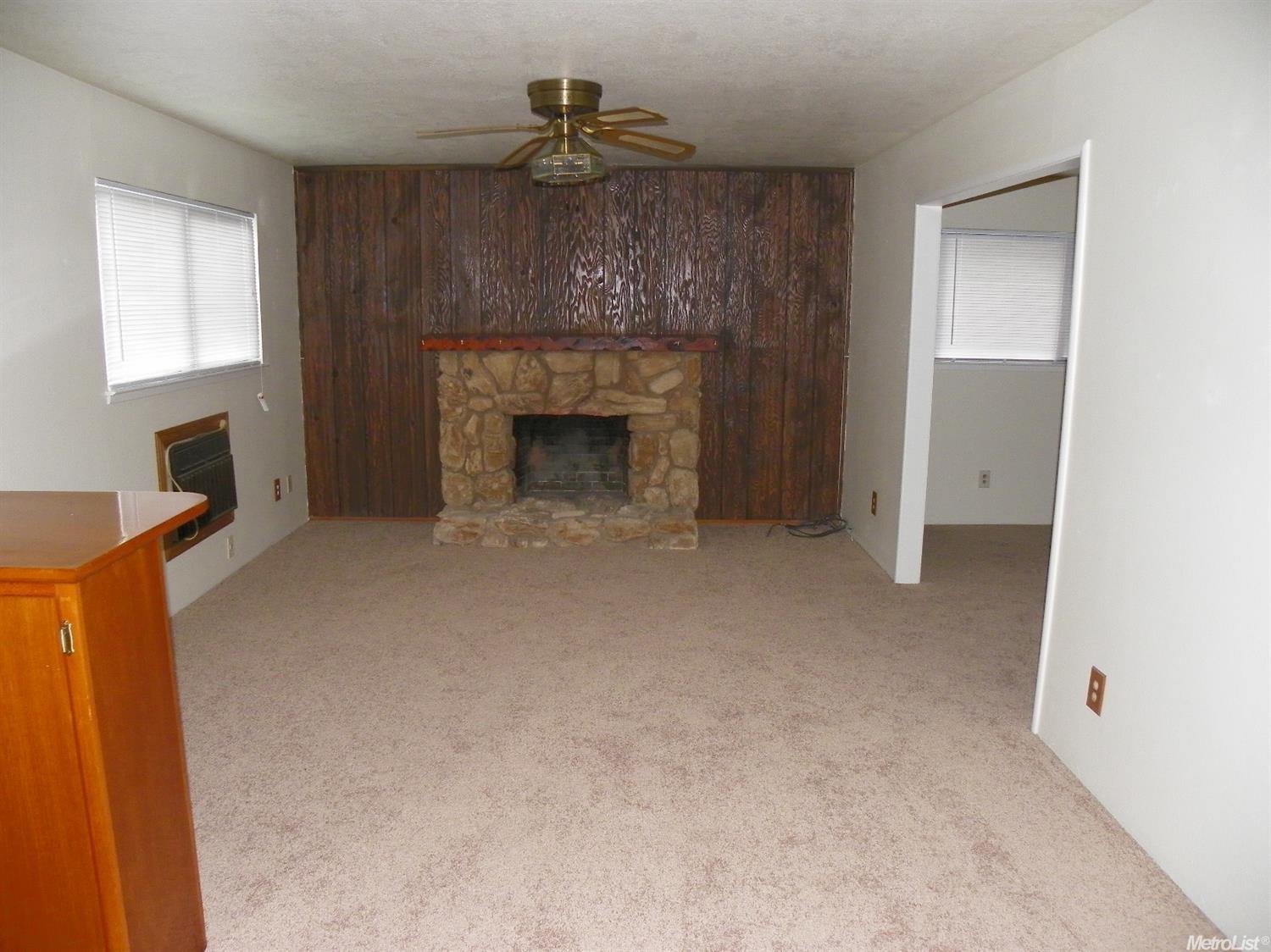 1306 Aurora St, Modesto, CA 95351 photo 5