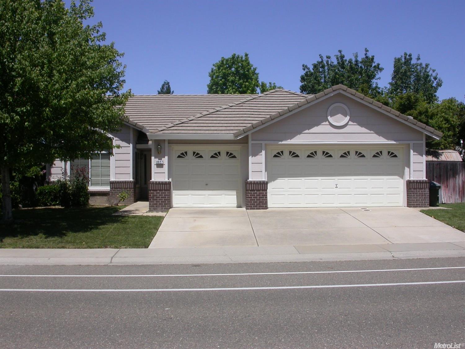 8927 Palmerson Dr, Antelope, CA 95843 photo 1