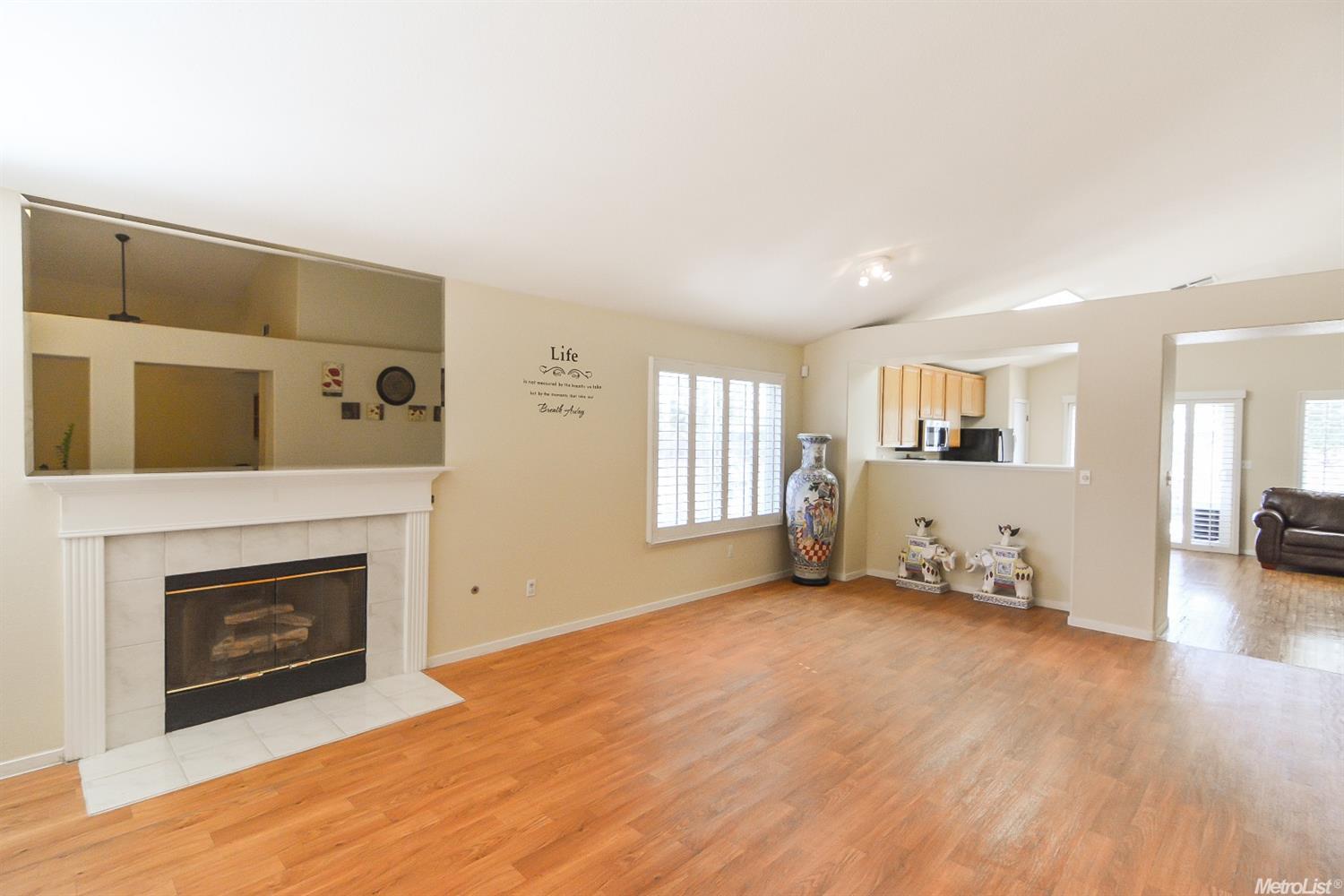 1810 Aberdeen Ct, Manteca, CA 95337 photo 4