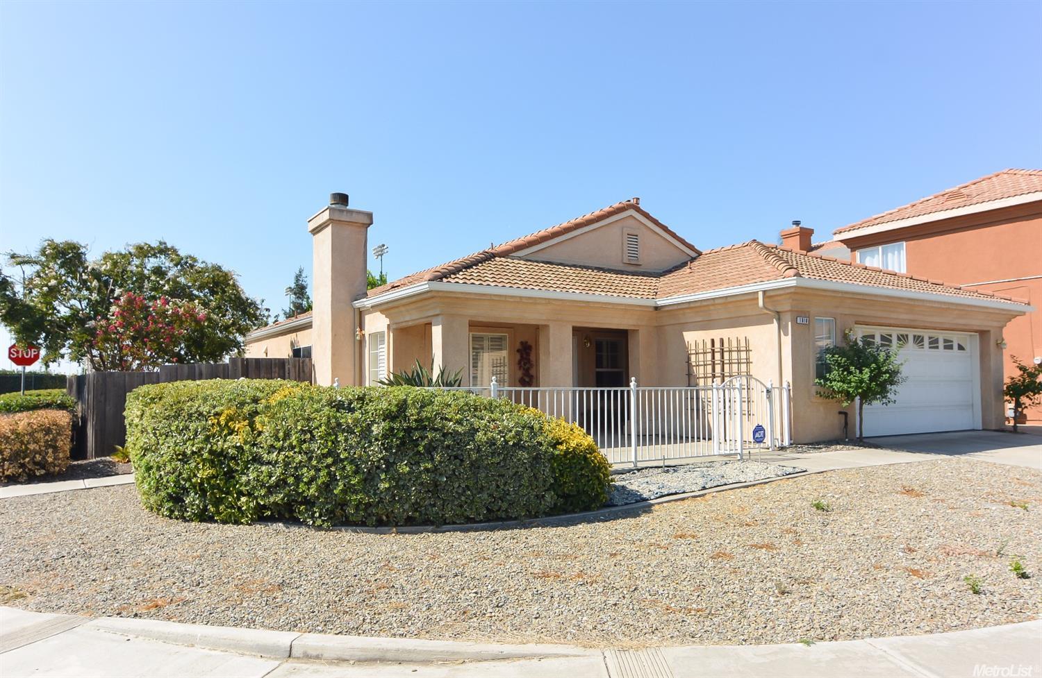 1810 Aberdeen Ct, Manteca, CA 95337 photo 3