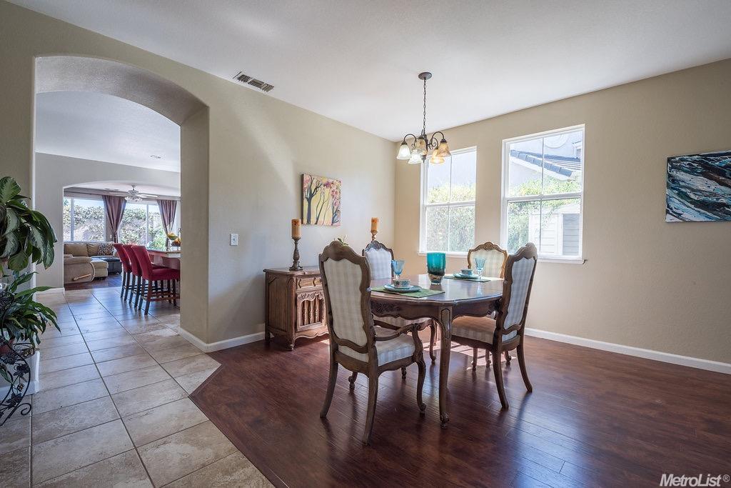 517 Dimensions St, Modesto, CA 95356 photo 6