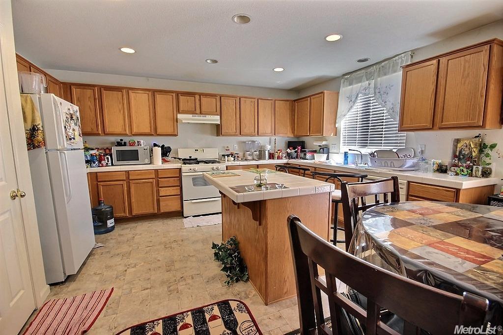1434 Berrendas St, Patterson, CA 95363 photo 2