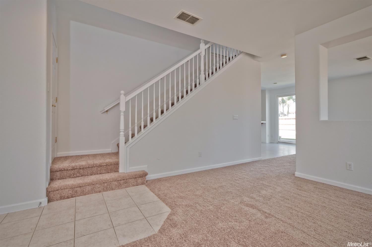 2233 Hearth Dr, Manteca, CA 95337 photo 4