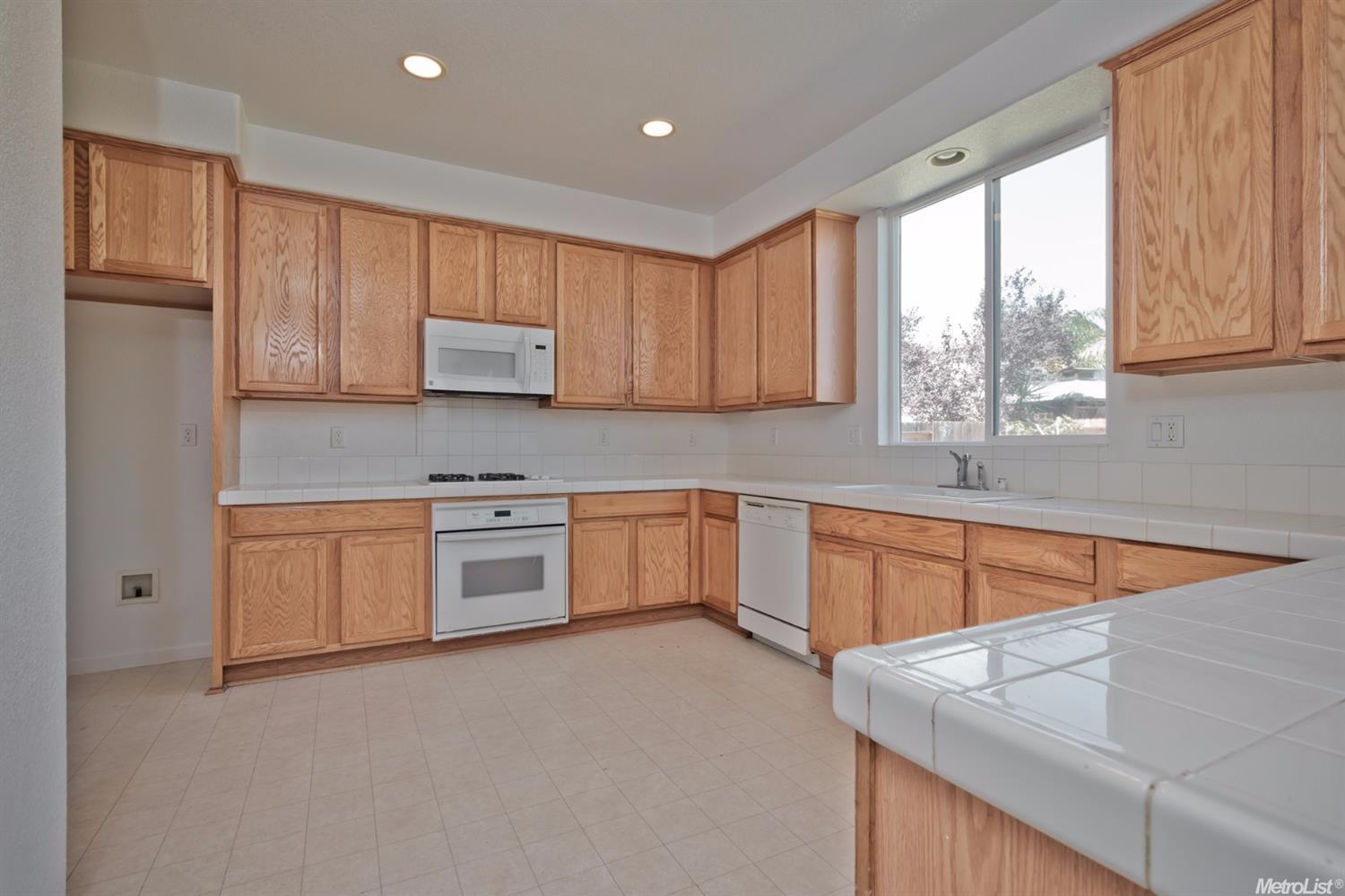 2233 Hearth Dr, Manteca, CA 95337 photo 7
