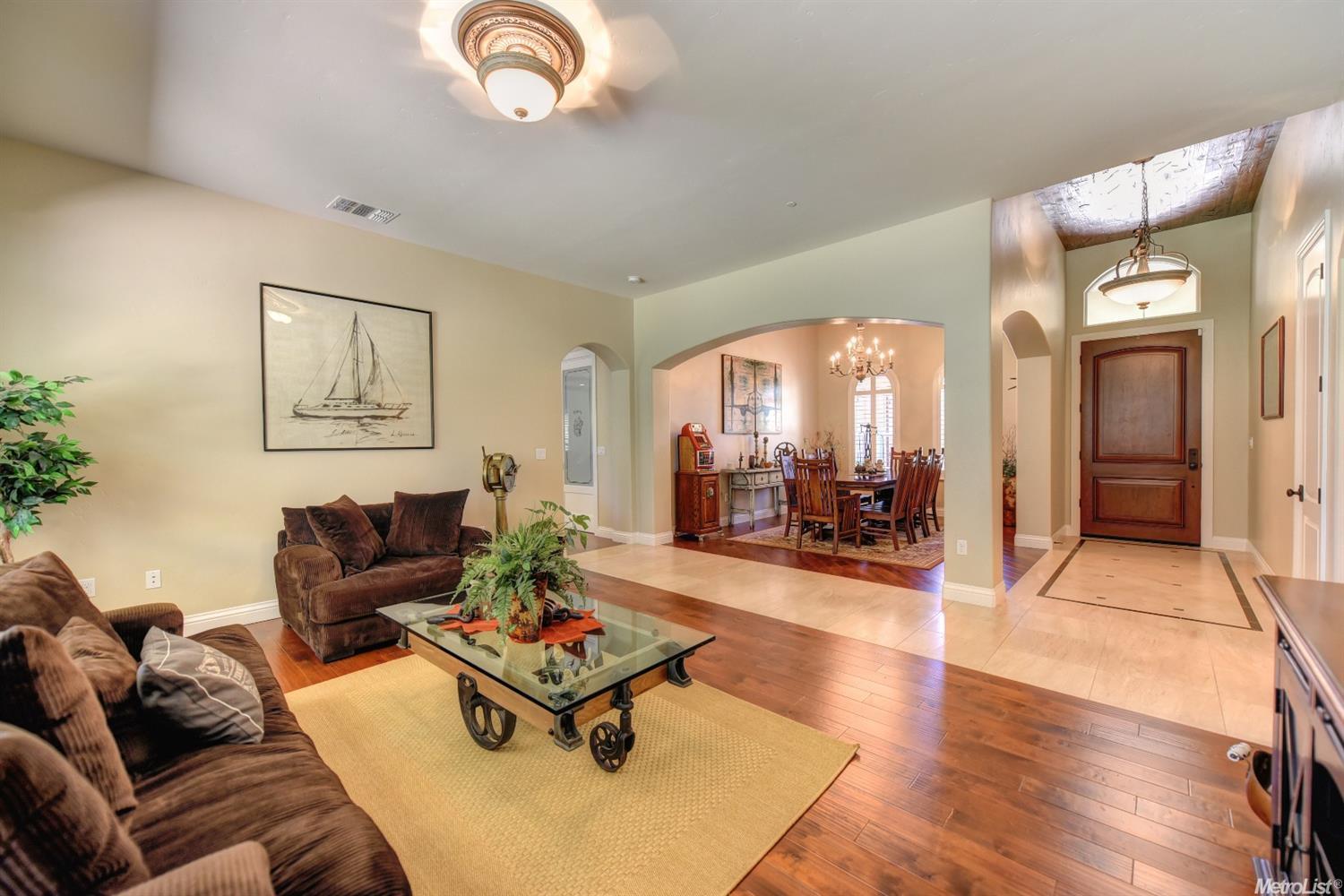 8330 Rustic Woods Way, Loomis, CA 95650 photo 2