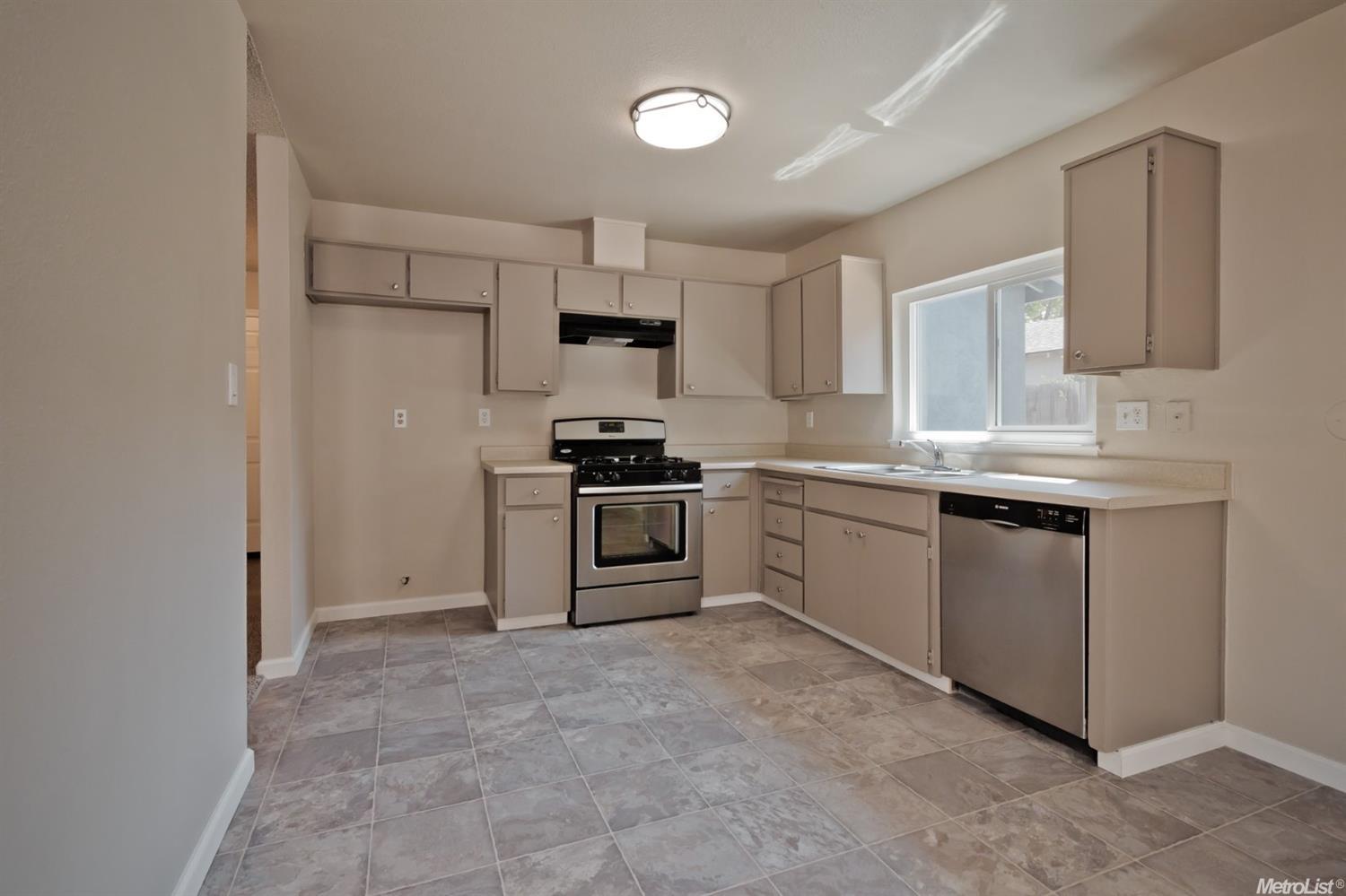 1441 Entrada Way, Modesto, CA 95355 photo 7