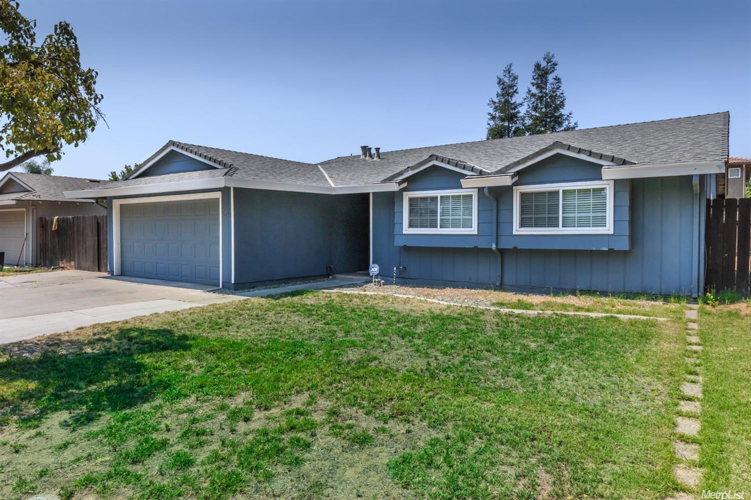 1441 Entrada Way, Modesto, CA 95355 photo 2