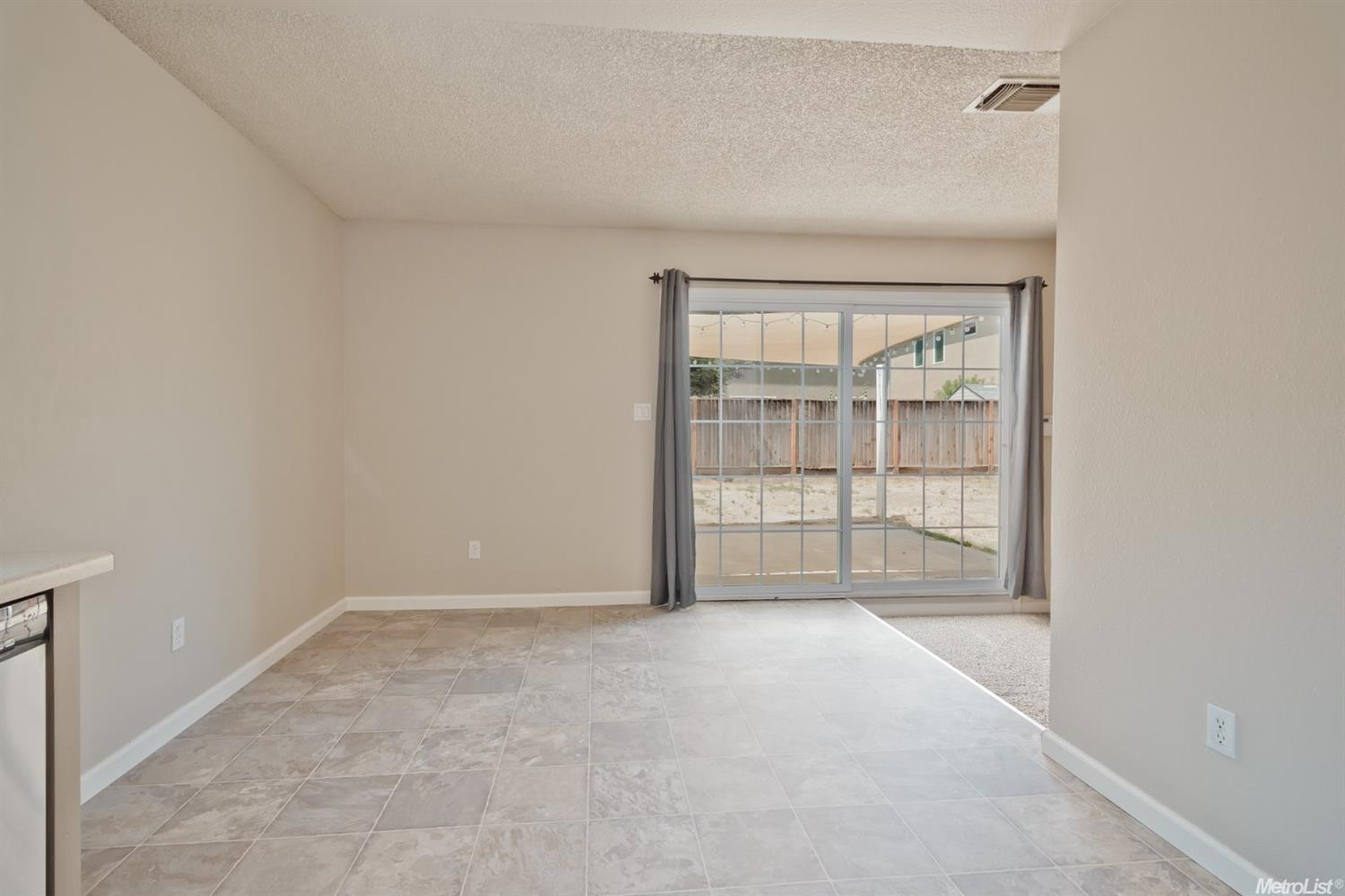 1441 Entrada Way, Modesto, CA 95355 photo 10