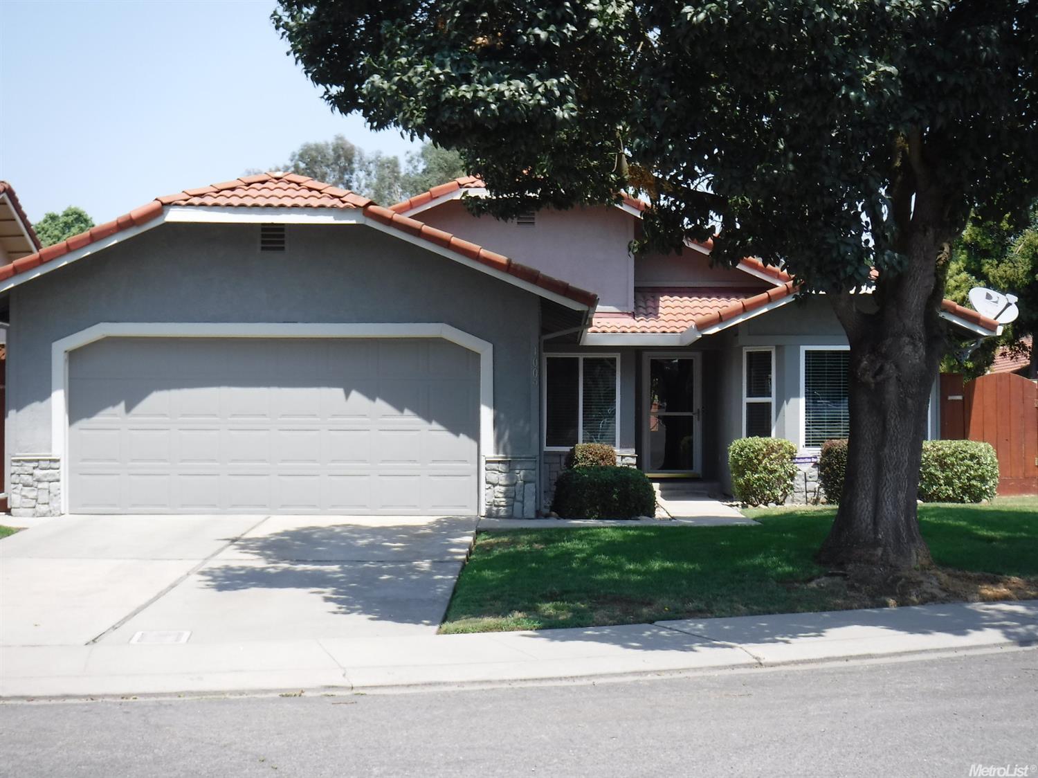 1009 Norway Ave, Modesto, CA 95350 photo 1