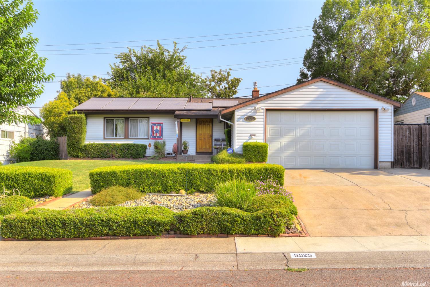 5925 Ellerslee Dr, Carmichael, CA 95608 photo 1