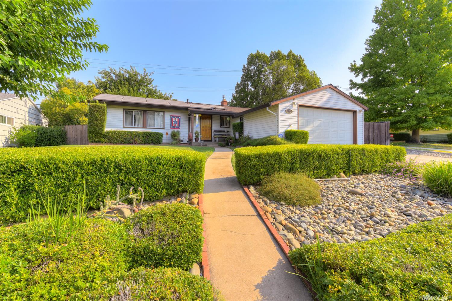 5925 Ellerslee Dr, Carmichael, CA 95608 photo 3