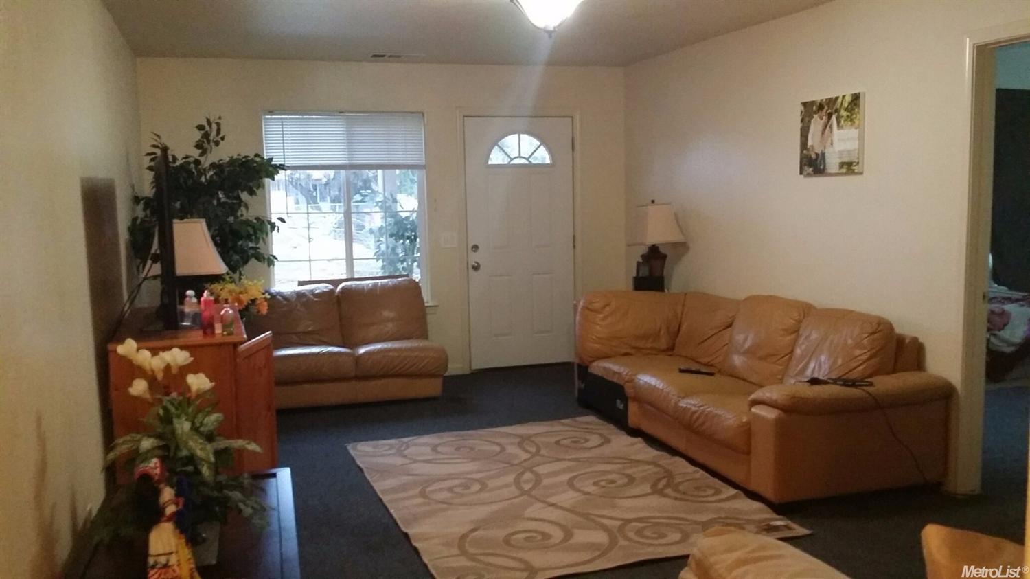8813 Wilson St, Patterson, CA 95363 photo 4
