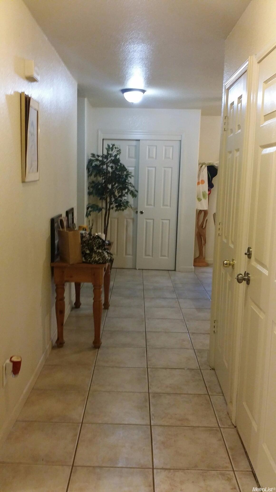 8813 Wilson St, Patterson, CA 95363 photo 3