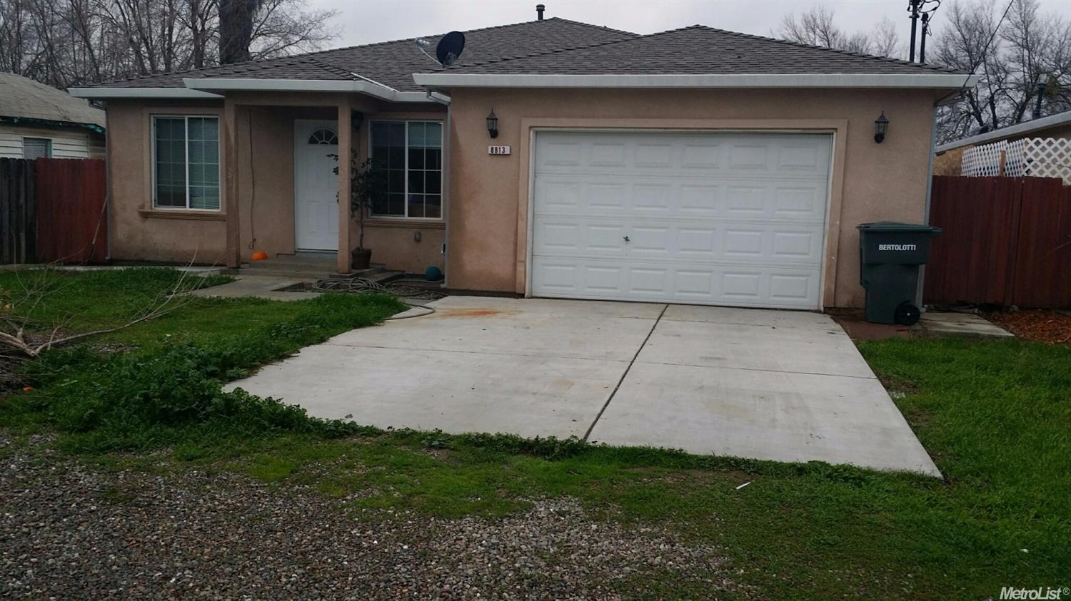 8813 Wilson St, Patterson, CA 95363 photo 1
