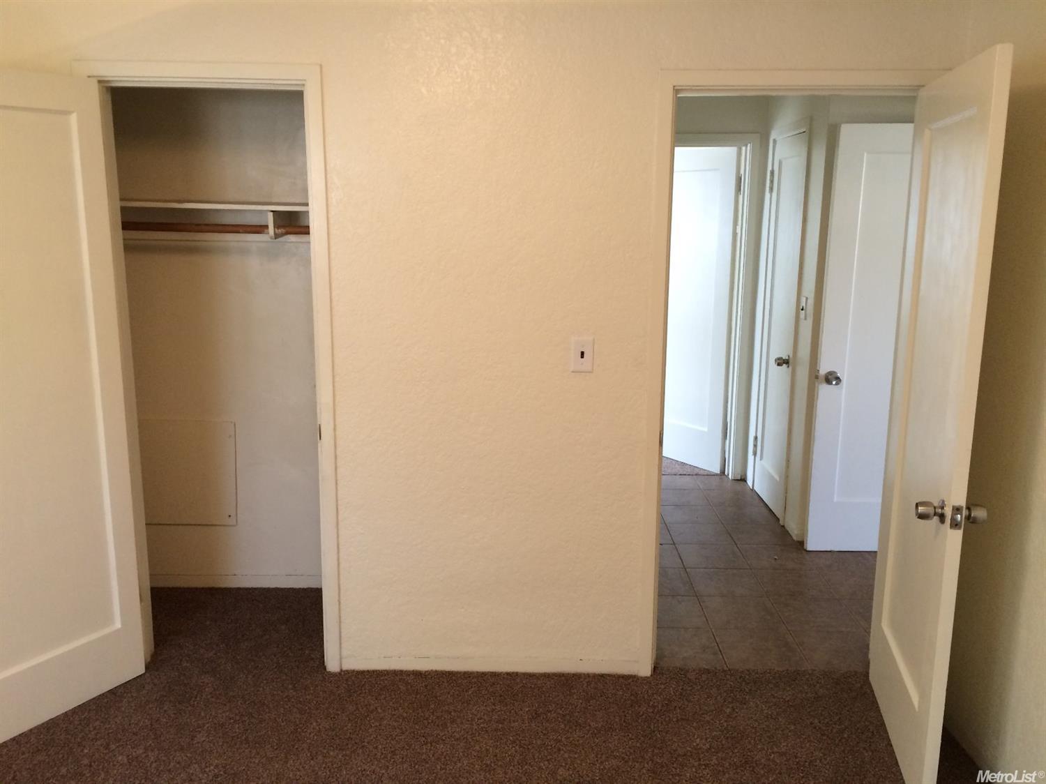 1320 F St, Livingston, CA 95334 photo 16