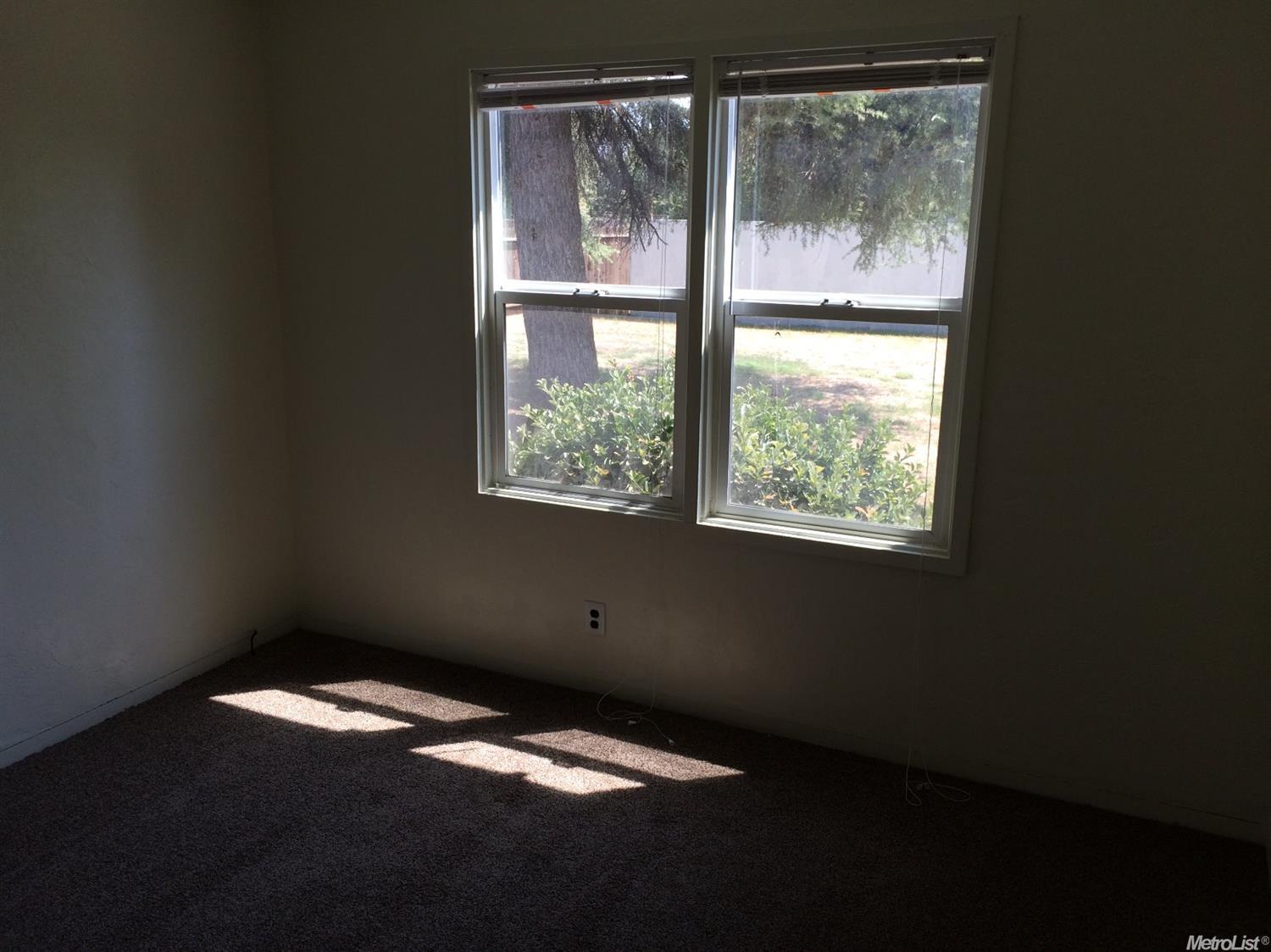 1320 F St, Livingston, CA 95334 photo 19