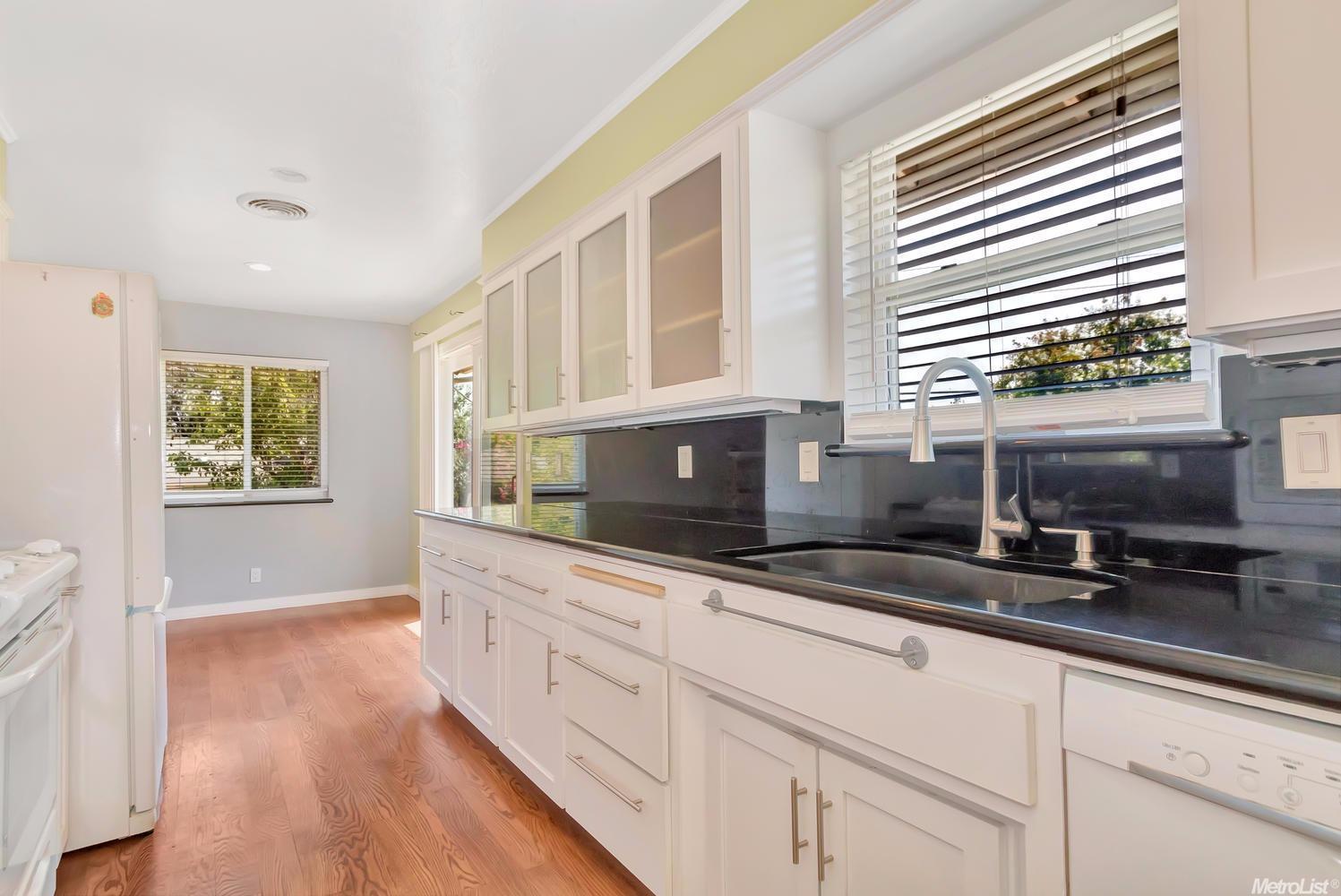 3511 Altamont Dr, Carmichael, CA 95608 photo 11