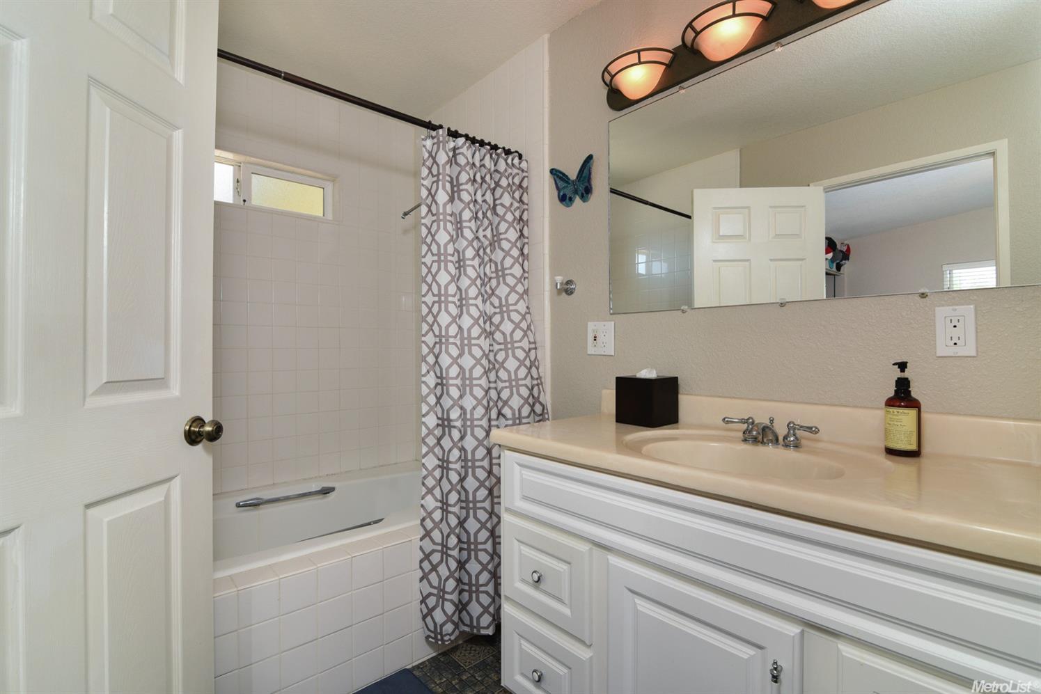 4840 Hazelwood Ave, Carmichael, CA 95608 photo 13