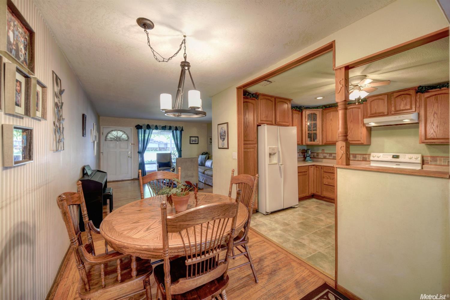 3334 Garfield Ave, Carmichael, CA 95608 photo 8
