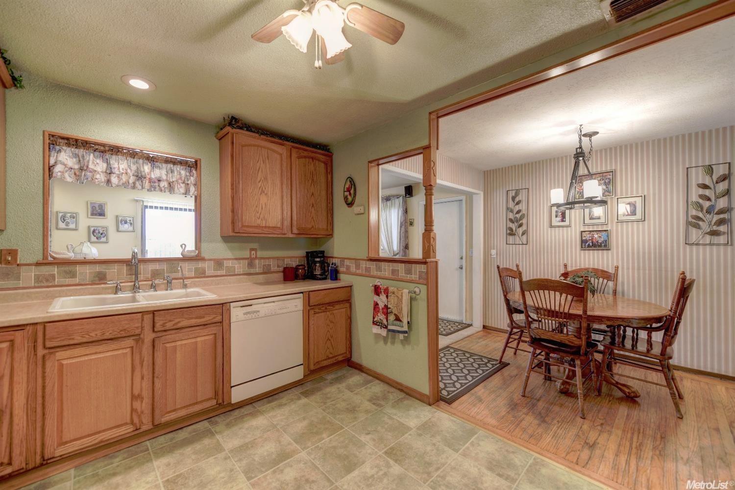 3334 Garfield Ave, Carmichael, CA 95608 photo 11
