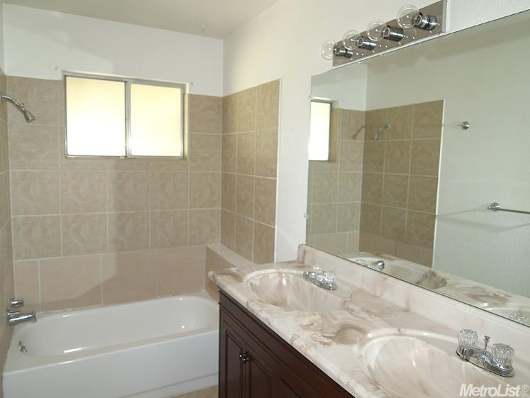 8265 Cypress St, Hilmar, CA 95324 photo 10
