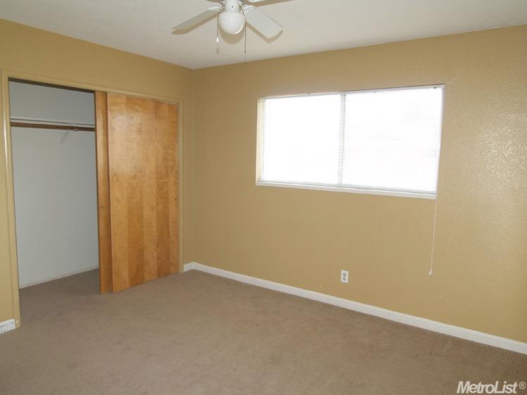 8265 Cypress St, Hilmar, CA 95324 photo 9