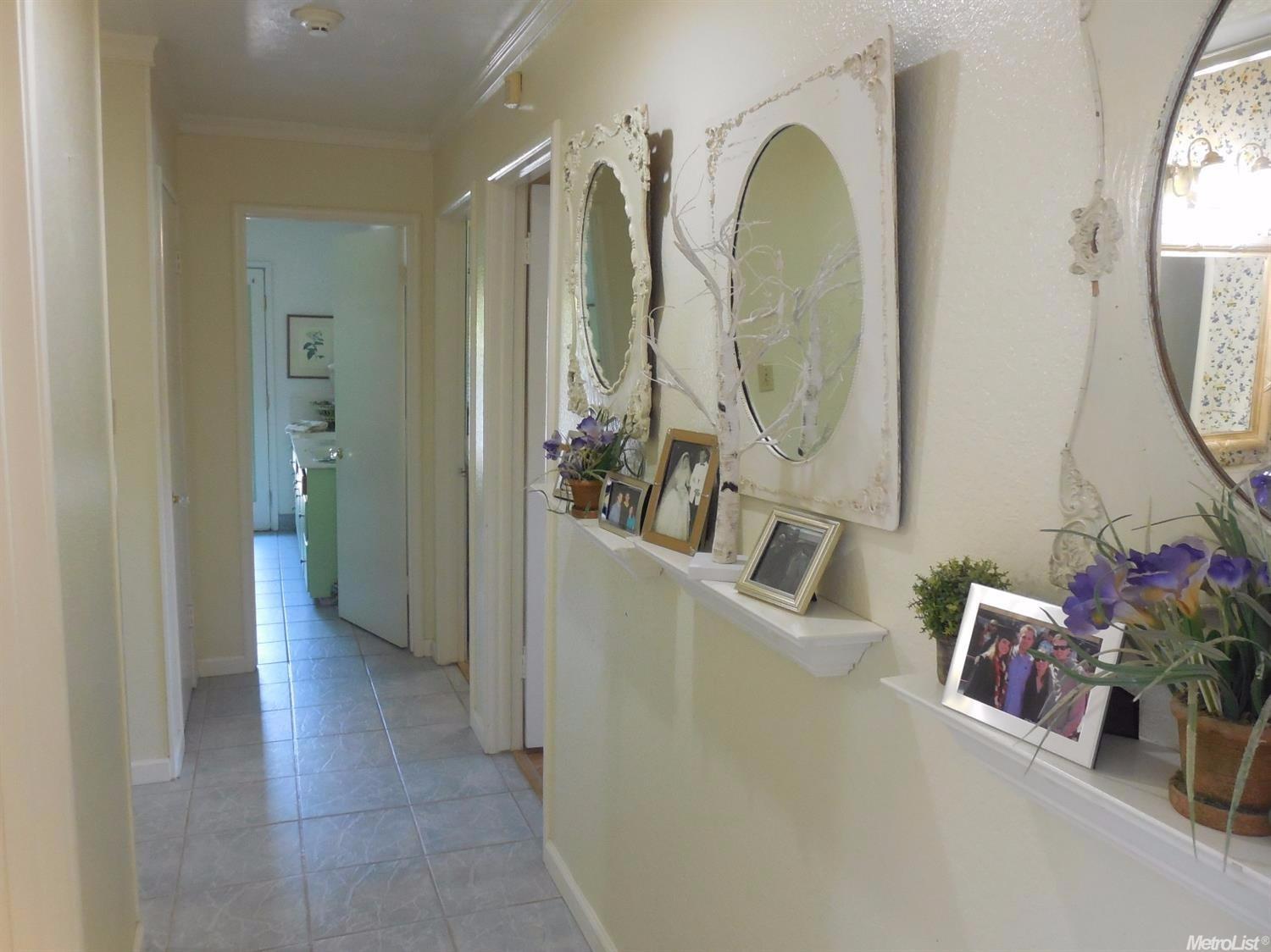 1025 Springfield Way, Modesto, CA 95355 photo 3