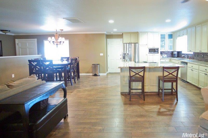 1305 Nina Ct, Modesto, CA 95355 photo 9
