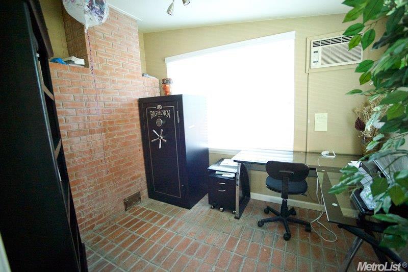 1305 Nina Ct, Modesto, CA 95355 photo 20
