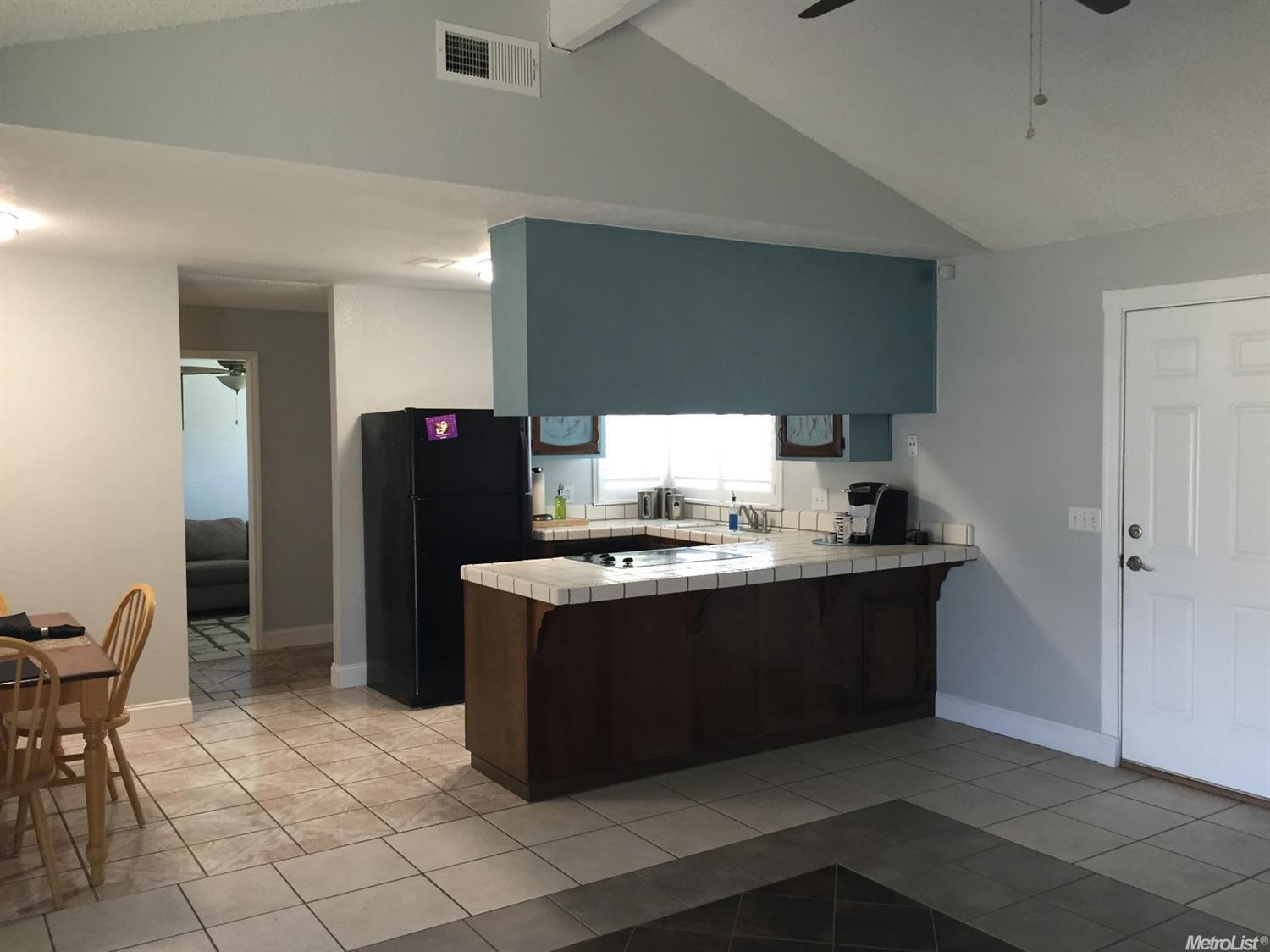 121 Mulberry Cir, Lodi, CA 95240 photo 9