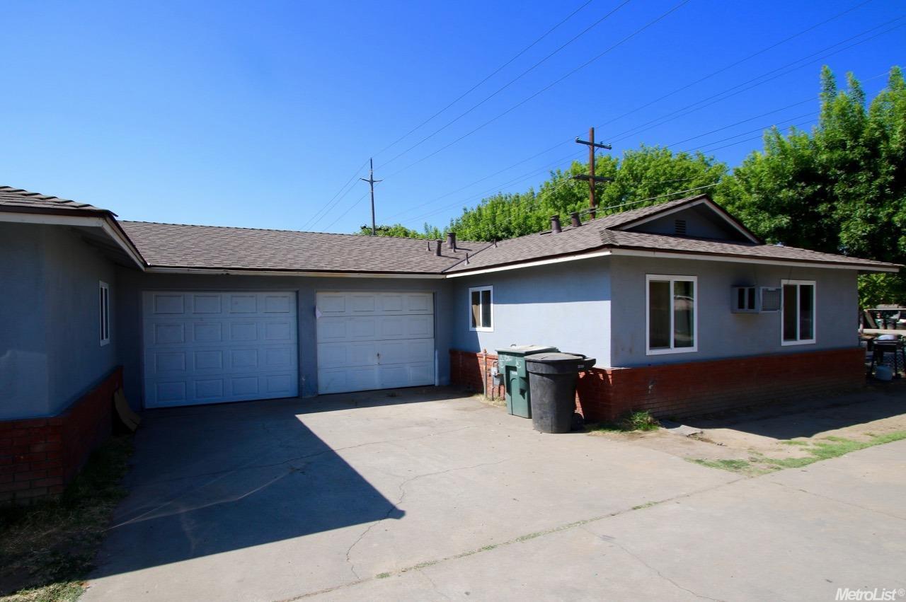 2716 Carver Rd, Modesto, CA 95351 photo 2