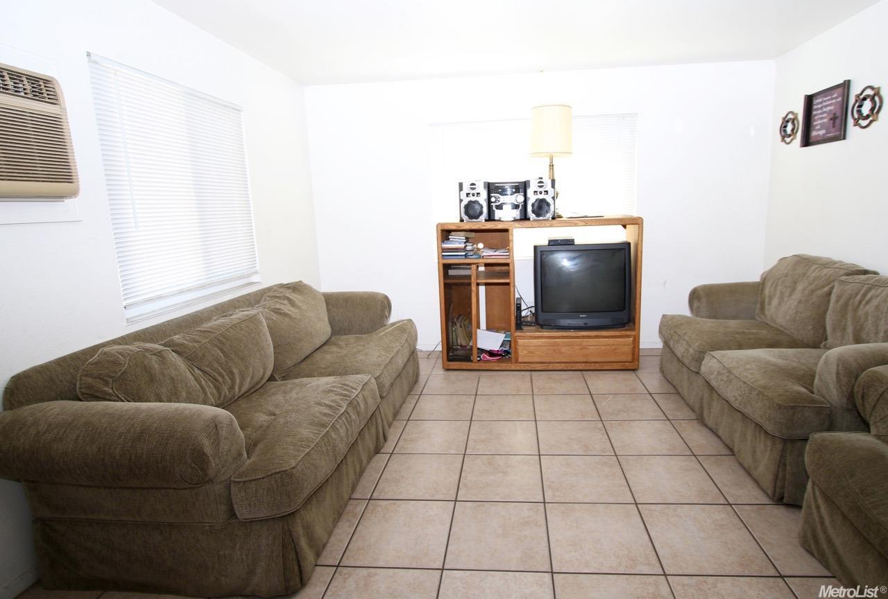 2716 Carver Rd, Modesto, CA 95351 photo 6