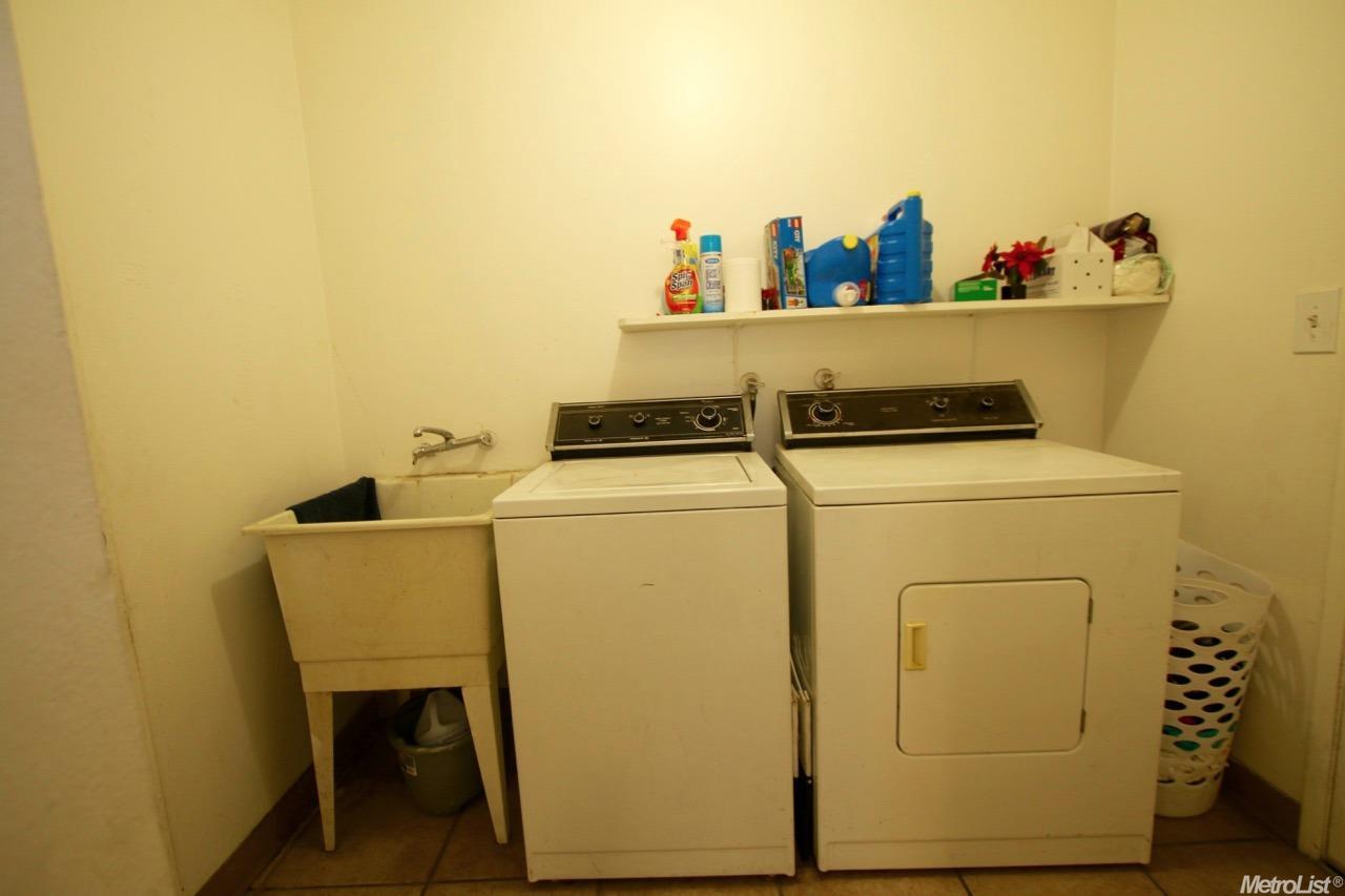 2716 Carver Rd, Modesto, CA 95351 photo 5